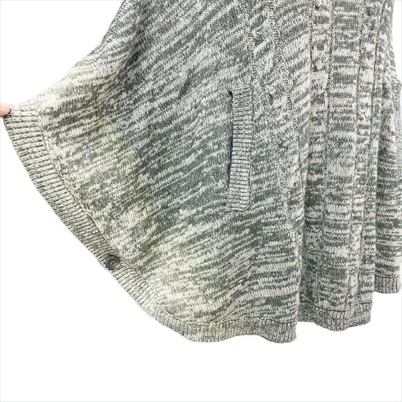 MARKET & SPRUCE Cilia Cable Knit Turtleneck Poncho Sweater Gray Size S/M - Picture 4 of 8